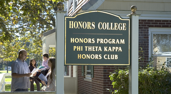 Honors Cottage, Grant Campus